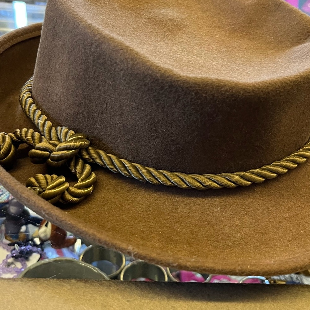 Bollman Hat View 3